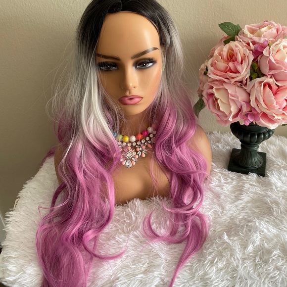 Women’s long wavy ombré wig